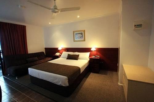 Central Studio Accommodation Gladstone Exterior foto